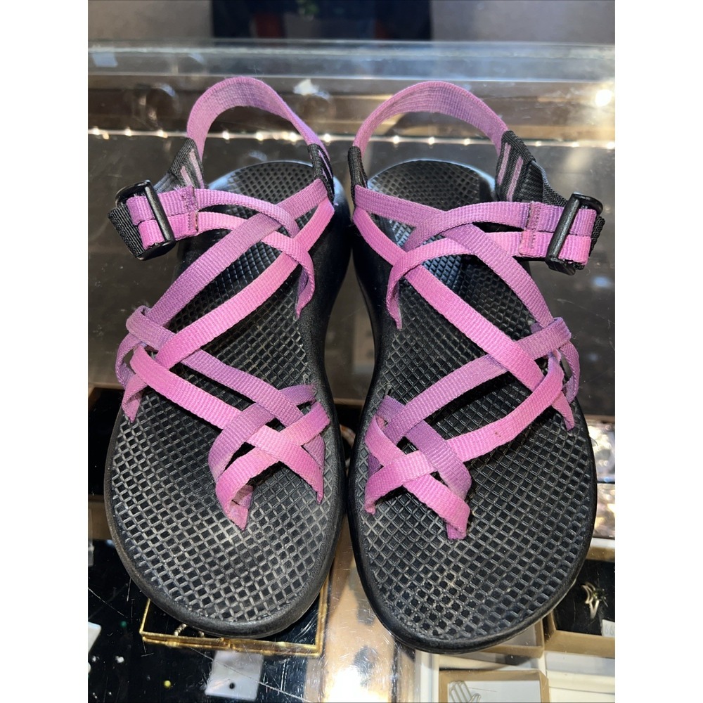 Women's Pink And Purple Strappy Chaco Performance Sandals Size 7 Lake Shoes - Picture 1 of 6